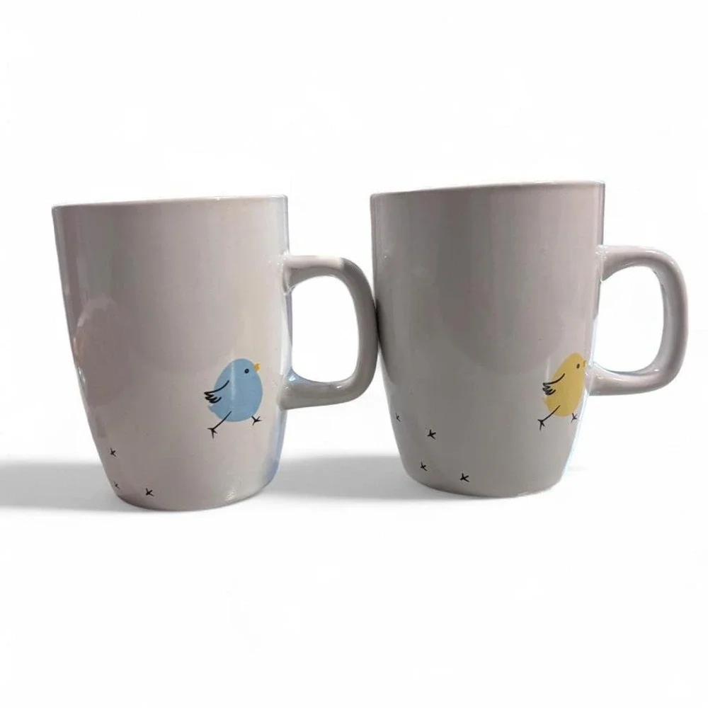 Adorable Minimalist Cartoon Bird Mug Set Blue & Yellow Chick Mugs